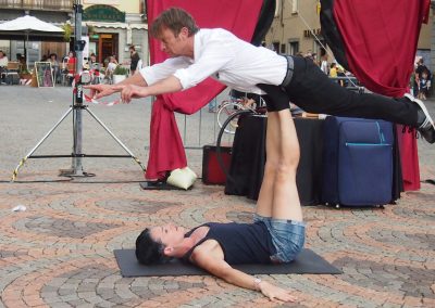 Federica Tranchida e Adrian Kaye in piazza Chanoux